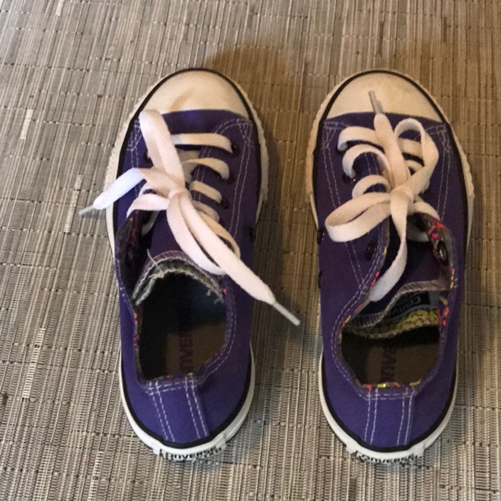 NWOT purple Converse girls, size 12. Perfect.